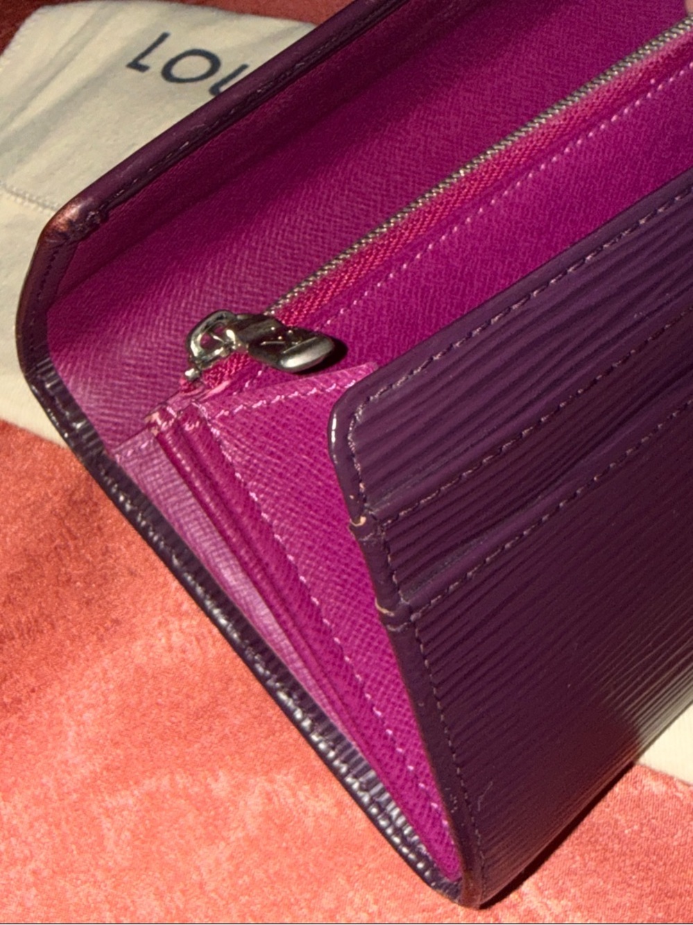 Louis Vuitton Magenta Epi Leather Continental Wallet - Picture 15 of 16